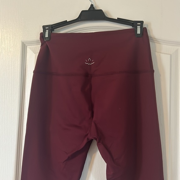 Beyond yoga women’s active leggings - Picture 2 of 5